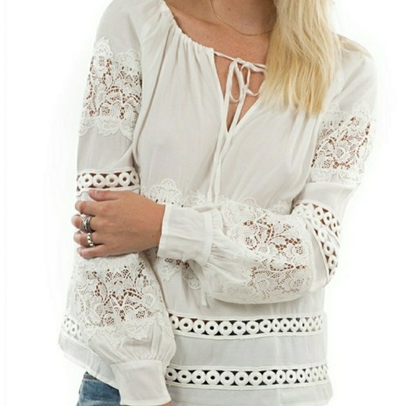 ⚠️LAST ONE⚠️NWT FOR LOVE & LEMONS BLOUSE - Picture 3 of 8